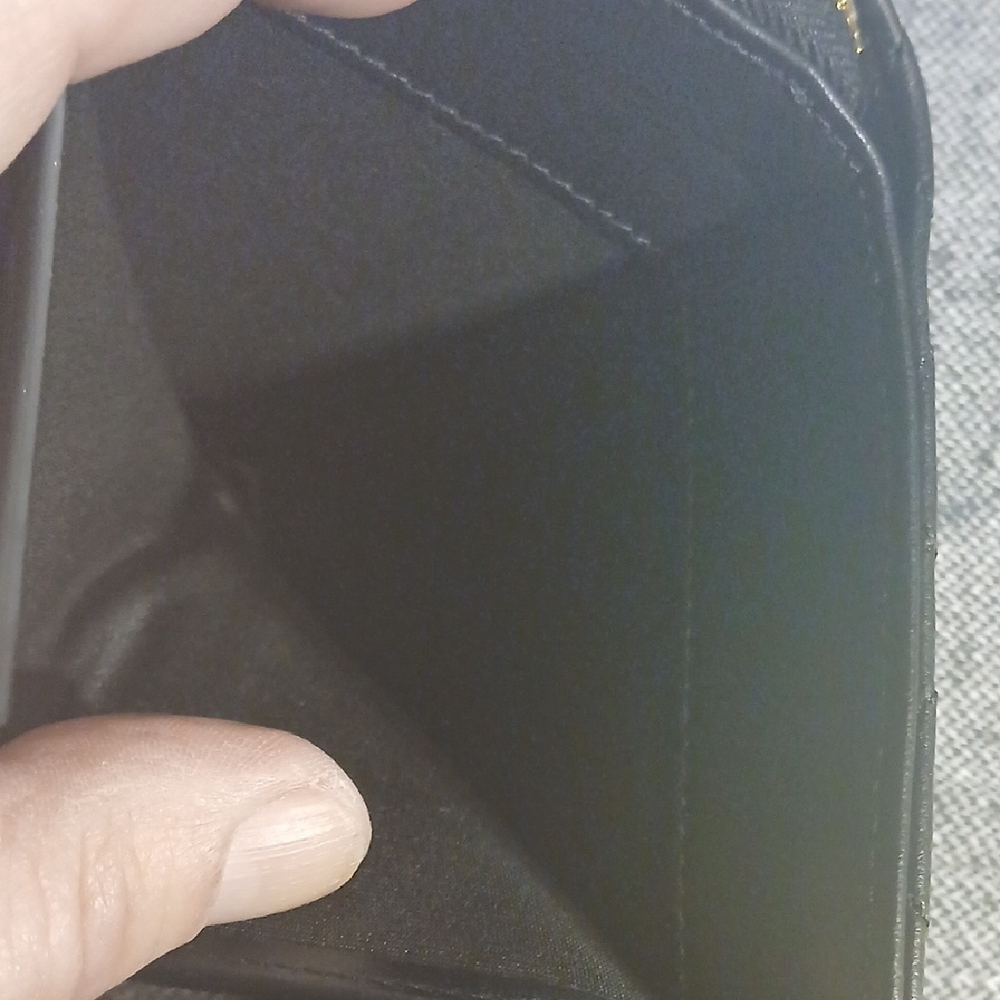Versace Black Quilted Leather Wallet with Gold Medusa Logo - Picture 14 of 15